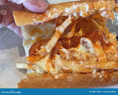 How much fat is in buffalo chicken loafer sandwich - calories, carbs, nutrition