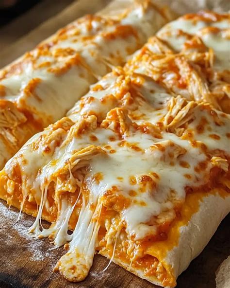 How much fat is in buffalo chicken pizza pocket - calories, carbs, nutrition