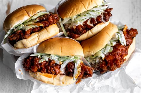 How much fat is in buffalo chicken sandwich with wheat bun - calories, carbs, nutrition