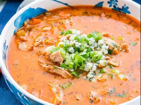 How much fat is in buffalo chicken soup - calories, carbs, nutrition