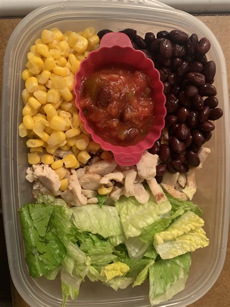 How much fat is in burrito bowl - brown rice, chicken, tomato salsa, corn salsa, lettuce - calories, carbs, nutrition