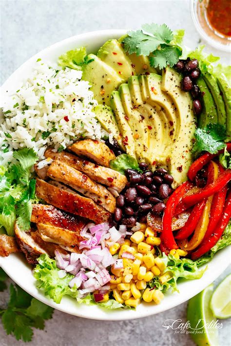 How much fat is in burrito bowl - white rice, chicken, black beans, sour cream, cheese, lettuce - calories, carbs, nutrition