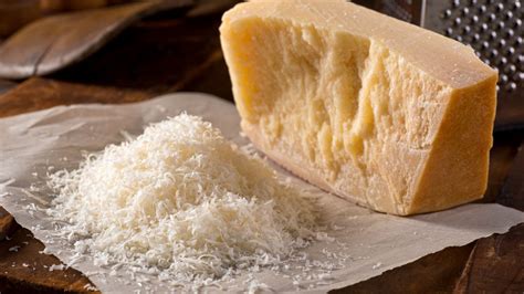 How much fat is in caesar parmigiano - calories, carbs, nutrition