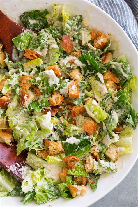 How much fat is in caesar salad, 32 oz - calories, carbs, nutrition