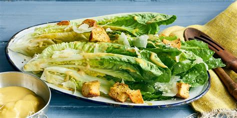 How much fat is in caesar salad spears - calories, carbs, nutrition