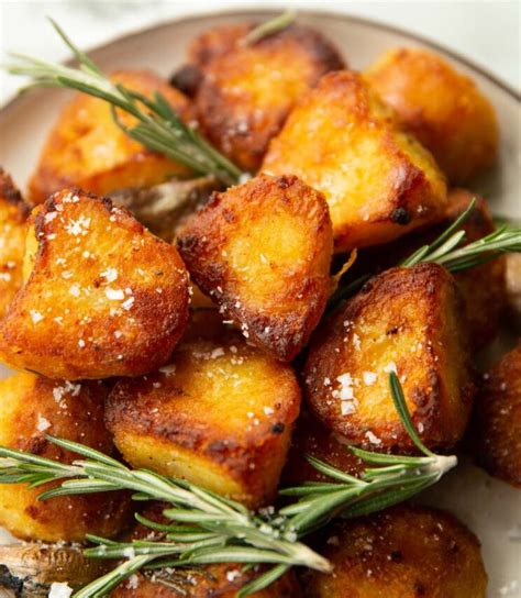 How much fat is in cafe roasted potatoes - calories, carbs, nutrition