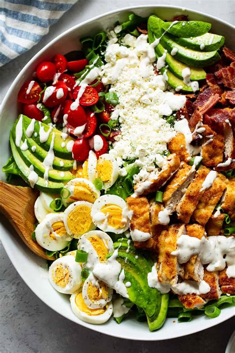 How much fat is in california cobb salad with crispy chicken - calories, carbs, nutrition