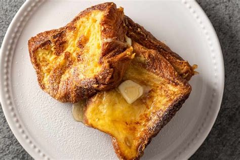 How much fat is in canadian french toast 2 pieces - calories, carbs, nutrition