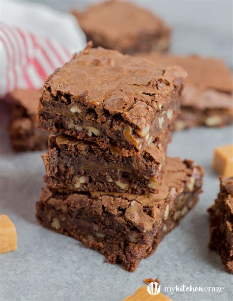 How much fat is in caramel pecan brownie - calories, carbs, nutrition