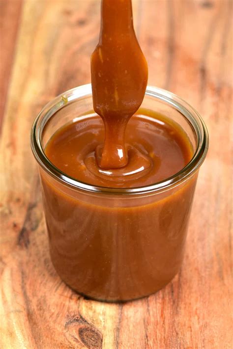 How much fat is in caramel sauce (51777.3) - calories, carbs, nutrition