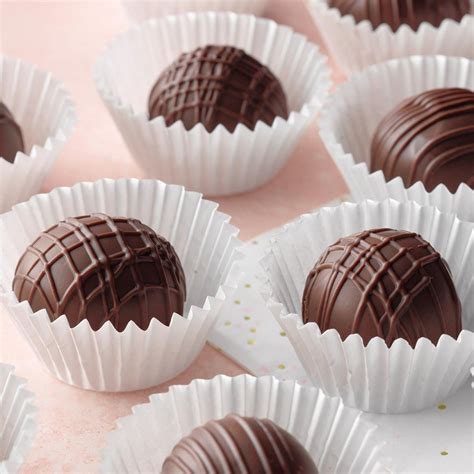How much fat is in caramel truffle - calories, carbs, nutrition
