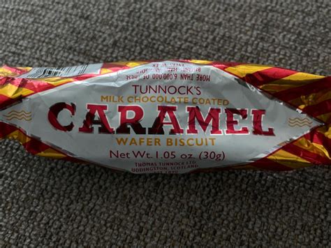 How much fat is in caramel wafer - calories, carbs, nutrition