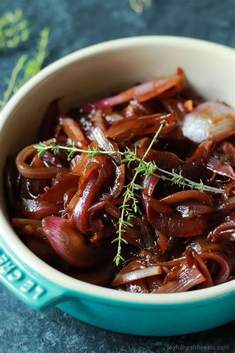 How much fat is in caramelized balsamic red onion - calories, carbs, nutrition