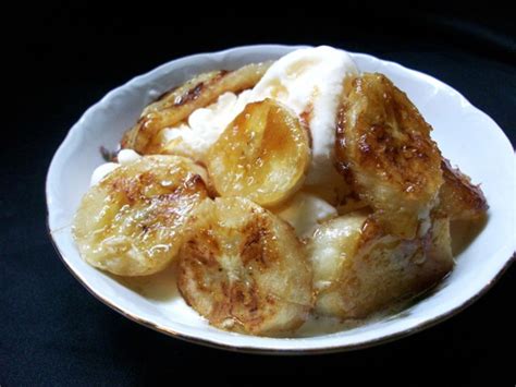 How much fat is in caramelized bananas - calories, carbs, nutrition