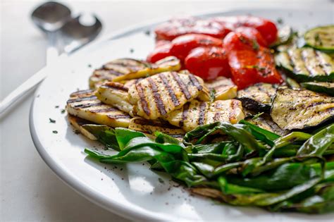 How much fat is in caribbean grilled haloumi and aubergine - calories, carbs, nutrition