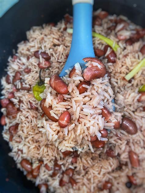 How much fat is in caribbean rice and peas - calories, carbs, nutrition