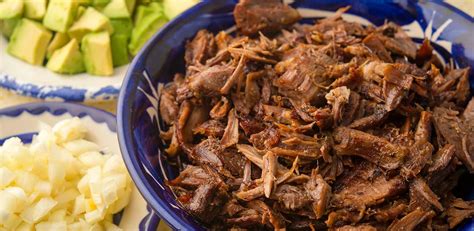 How much fat is in carnitas only - calories, carbs, nutrition