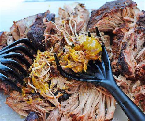 How much fat is in carolina pulled pork platter - calories, carbs, nutrition