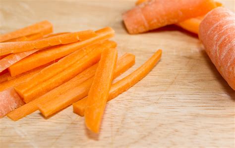 How much fat is in carrot batons - calories, carbs, nutrition