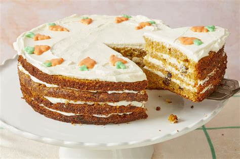 How much fat is in carrot creme cake - calories, carbs, nutrition