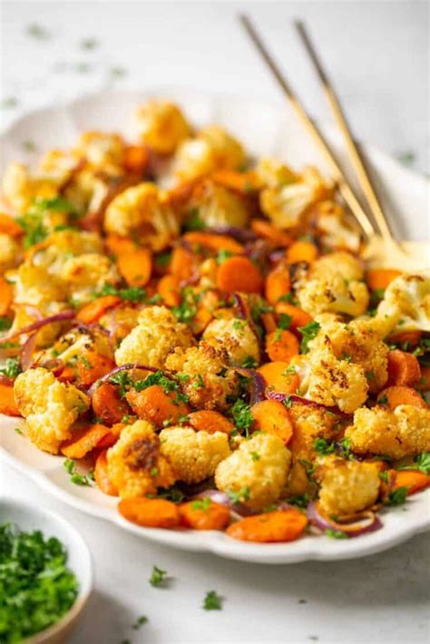 How much fat is in carrots, cauliflower & peas, steamed - calories, carbs, nutrition