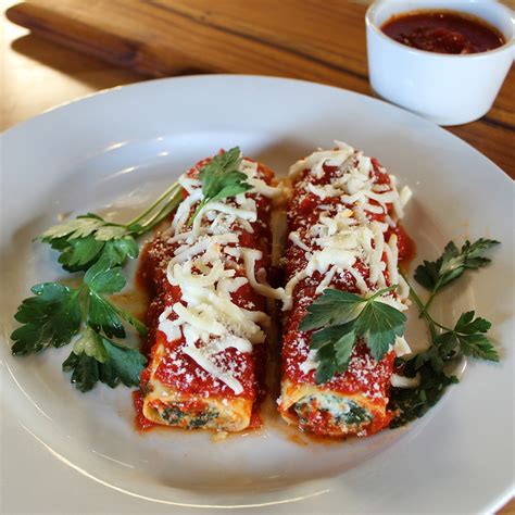 How much fat is in casserette cheese manicotti marinara - calories, carbs, nutrition