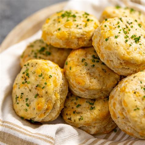 How much fat is in cerner kids cheddar biscuits - calories, carbs, nutrition