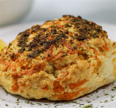 How much fat is in cheddar lemon biscuits - calories, carbs, nutrition