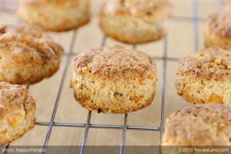 How much fat is in cheddar lemon pepper biscuits - calories, carbs, nutrition