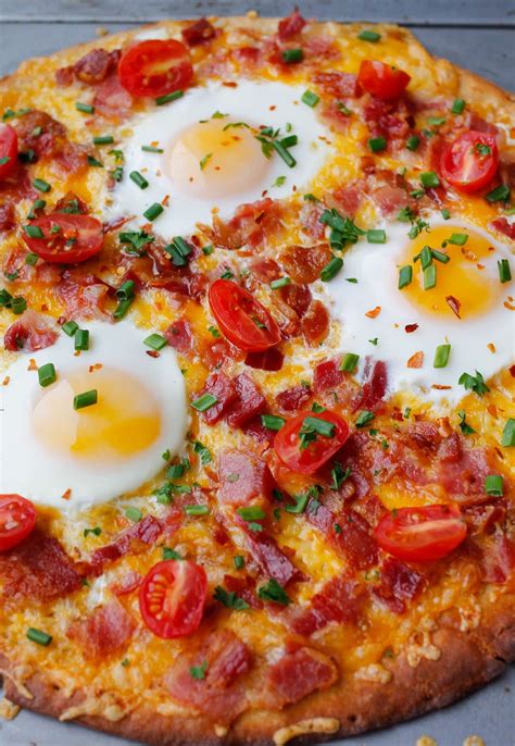 How much fat is in cheese and bacon breakfast pizza - calories, carbs, nutrition