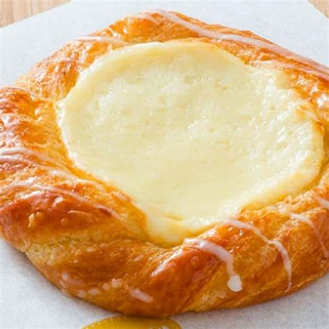 How much fat is in cheese danish - calories, carbs, nutrition