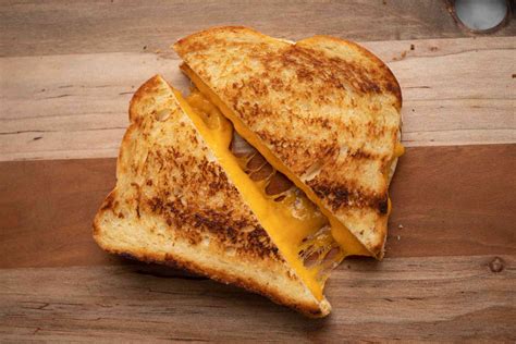 How much fat is in cheese on cheese sandwiches - calories, carbs, nutrition