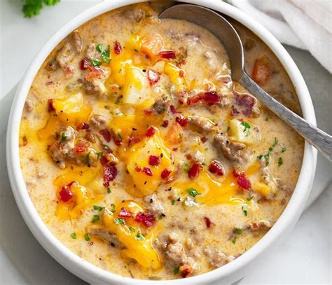 How much fat is in cheeseburger soup - calories, carbs, nutrition