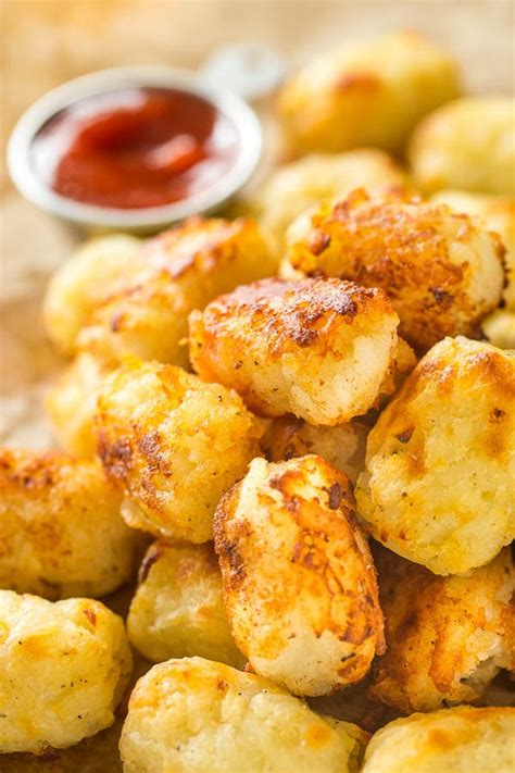 How much fat is in cheesy tots - small - calories, carbs, nutrition