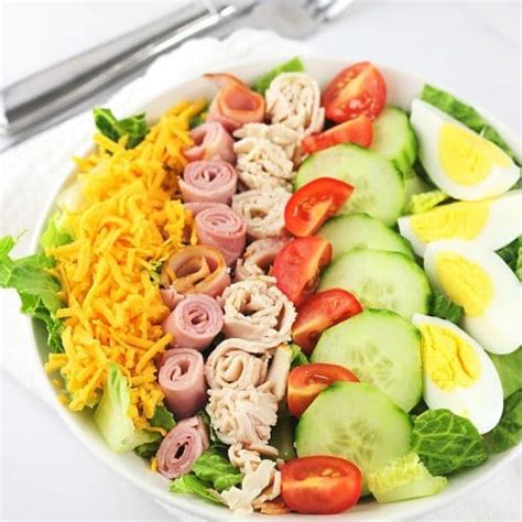 How much fat is in chef salad plate - calories, carbs, nutrition