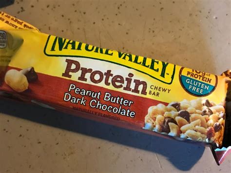 How much fat is in chewy bar - calories, carbs, nutrition