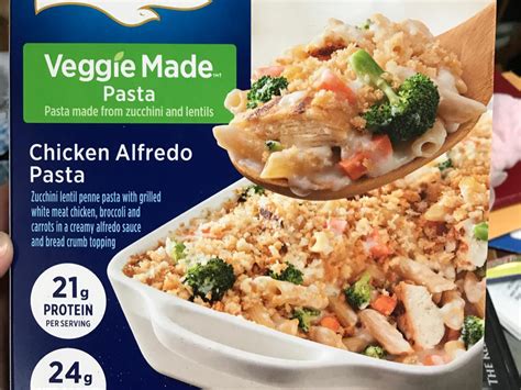 How much fat is in chicken alfredo - calories, carbs, nutrition