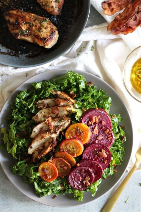 How much fat is in chicken and roasted beet salad - calories, carbs, nutrition