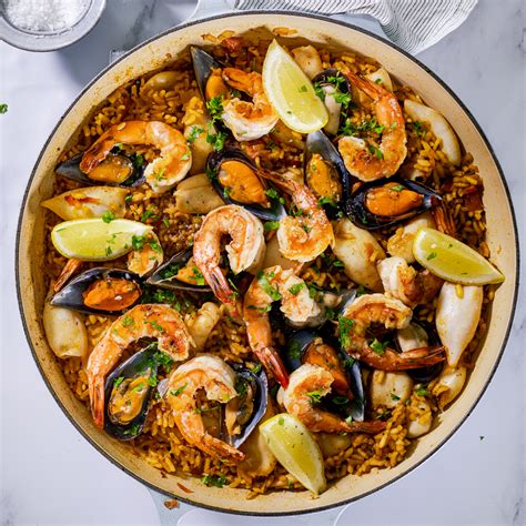 How much fat is in chicken and seafood paella (4005.0) - calories, carbs, nutrition