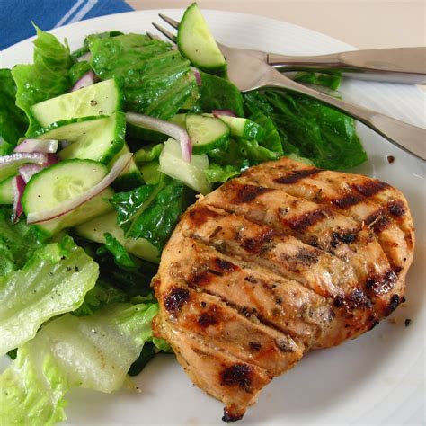 How much fat is in chicken breast rndm grilled rosemary garlic 3 oz - calories, carbs, nutrition