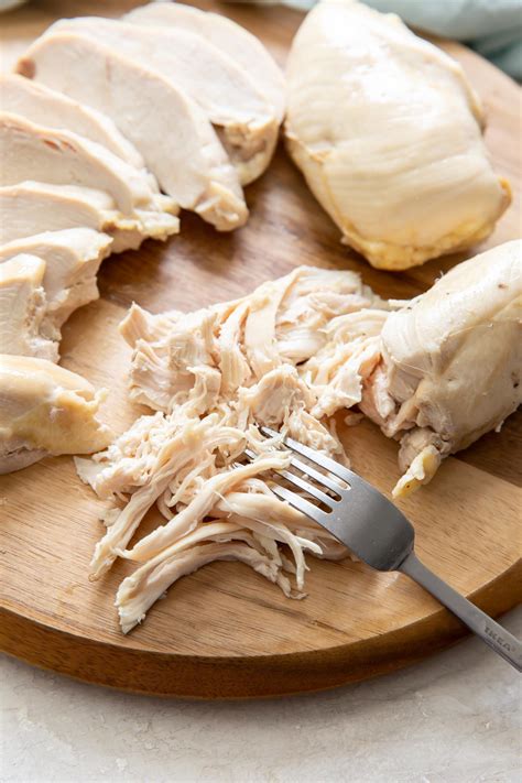 How much fat is in chicken breast rndm poached plain shredded 2 oz - calories, carbs, nutrition