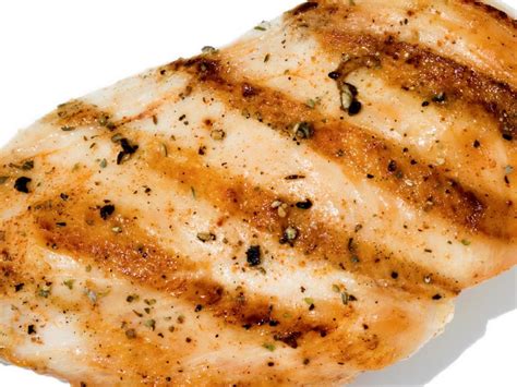 How much fat is in chicken breast strips - grilled - calories, carbs, nutrition