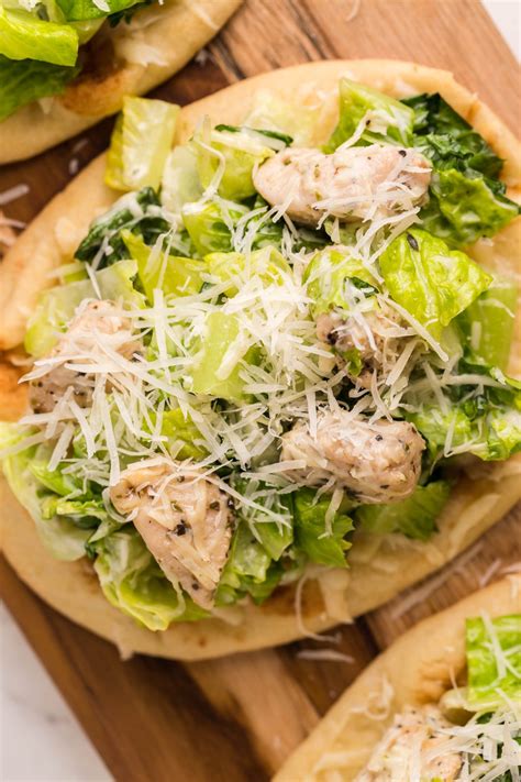 How much fat is in chicken caesar flatbread - calories, carbs, nutrition