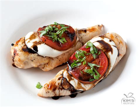 How much fat is in chicken caprese - calories, carbs, nutrition