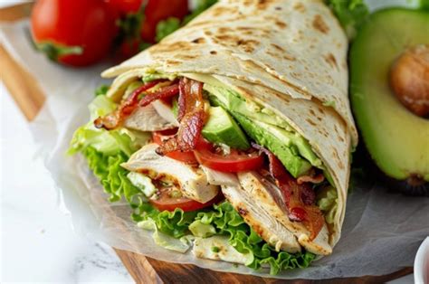 How much fat is in chicken club wrap - calories, carbs, nutrition