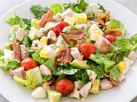 How much fat is in chicken cobb salad (3991.0) - calories, carbs, nutrition