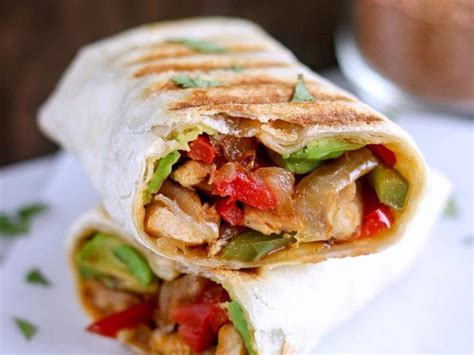 How much fat is in chicken fajita wrap with wedges - calories, carbs, nutrition