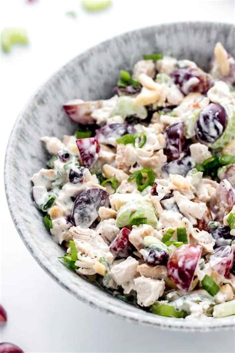 How much fat is in chicken grape amandine salad - calories, carbs, nutrition