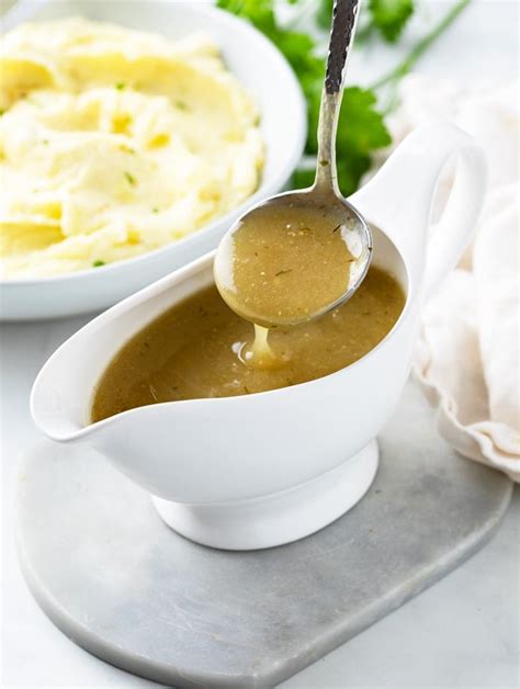 How much fat is in chicken gravy - calories, carbs, nutrition