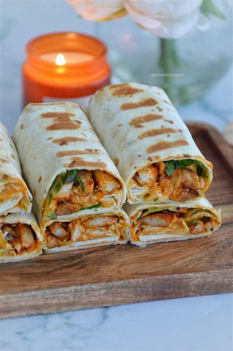 How much fat is in chicken kabob wrap - calories, carbs, nutrition